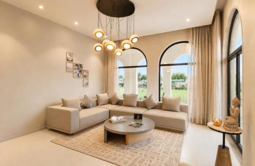 Gurugram Villa | ELIVAAS Prive Heaven Farm Pet-friendly 6-BHK Manor With Private Pool, Gazebo, Indoor Bar, Jacuzzis & Garden