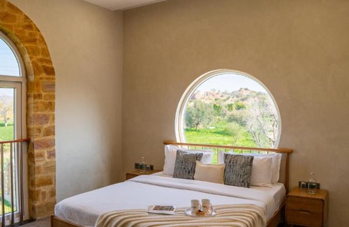 Village Hokra Villa | ELIVAAS Signature TUSCAN Villa Pet-Friendly with Pvt Pool and Lawn