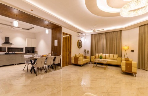 Noida Villa | ELIVAAS Vedaaz Farms Pet-friendly 4-BHK Villa With Private Outdoor Pool and Garden area