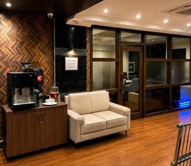 Khattalwada Hotel | ELYSIUM Premier Suites Hitec City