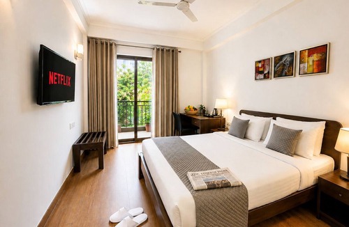 DLF City Hotel | EMBLEM Hotel – Arjun Marg, Golf Course Road Gurgaon