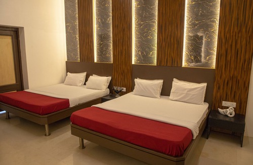 Dhobitalao Hostel | Empire Royale Hotel - Hostel