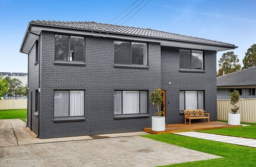 Narellan House | Enjoy a your stay at this centrally located house. Newly renovated and spacious!