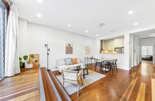 Ultimo Apartment | Escape To Sydney @ Ultimo Unique 2 Bedroom Sleeping 7 City Side