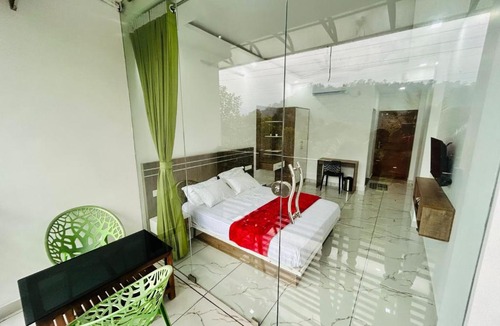 Devikolam Hotel | Everest Arcade