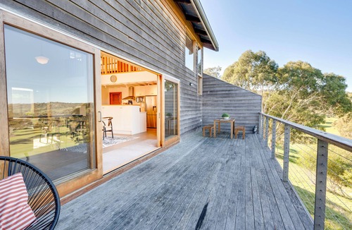 Hindmarsh Valley Bed & Breakfast | Exclusive Fleurieu Peninsula Luxury Retreat | 3 Private Villas on 75 Acres