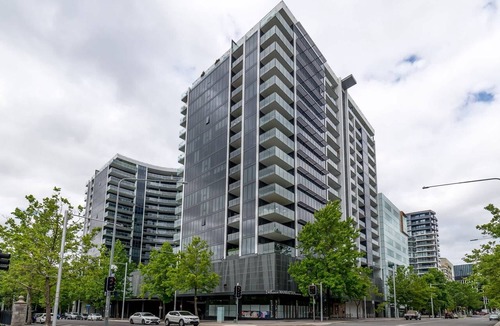 City East Apartment | Executive Balcony Apartment in Central Canberra