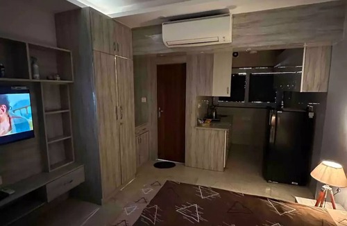 New Delhi Apartment | Executive Studio Apt in DLF Midtown West Delhi
