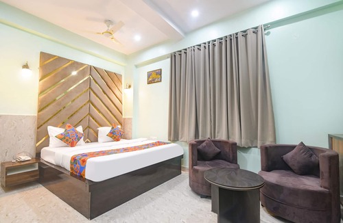 Danapur Hotel | Fabexpress Mu Club