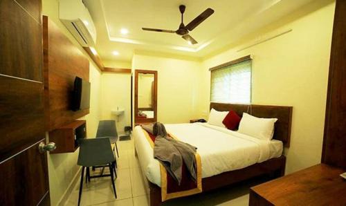 Tirupati Hotel | FabExpress ROI Inn