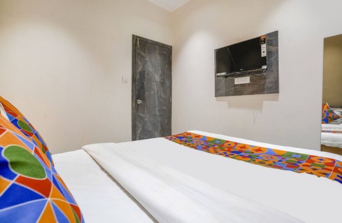 Nerul Hotel | Fabexpress Royal Inn