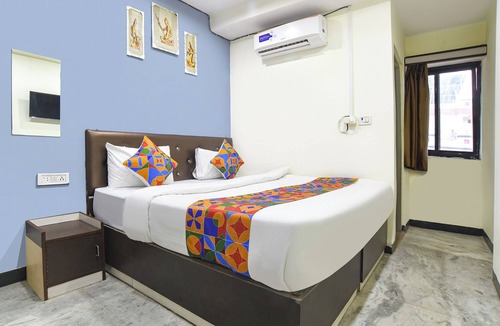 Indore Hotel | FabHotel BR Green, Mahalaxmi Nagar