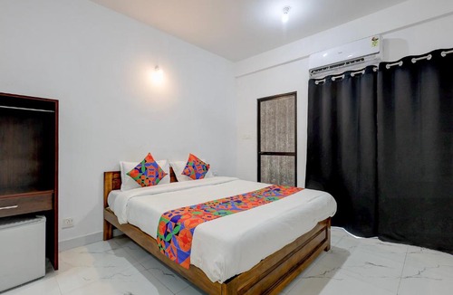 Baga Hotel | FabHotel Crystal Bay Baga
