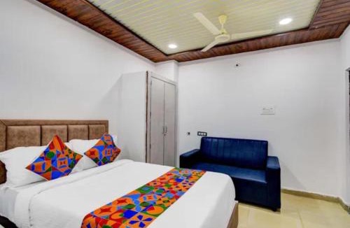 Hyderabad Hotel | FabHotel Deaveera Grand