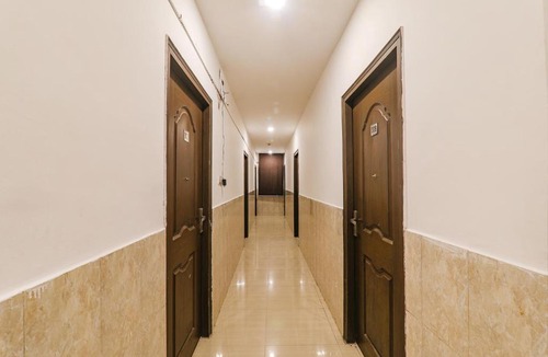 Gomti Nagar Hotel | FabHotel Divine