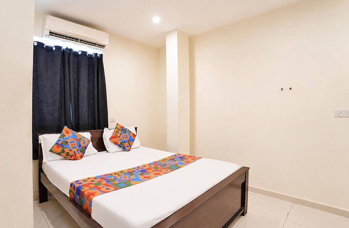 Semmencherry Hotel | Fabhotel Fantasea Omr