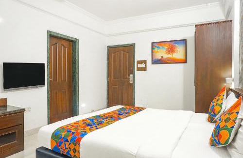 Gultekdi Hotel | FabHotel Golden Emerald