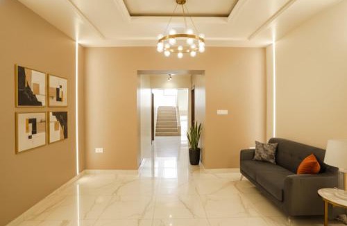 Pune Hotel | FabHotel Happy Homely Stay - Airport road