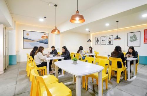 Pune Hotel | FabHotel Happy Homely Stay - Airport road