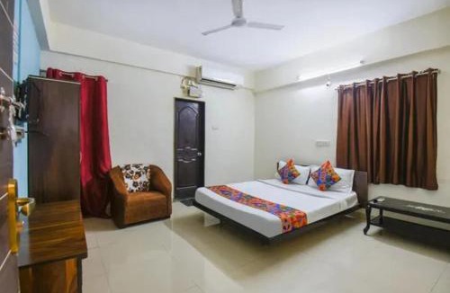 Phase 1 Hotel | FabHotel Krishna Inn