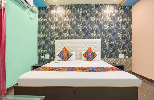 Varanasi Hotel | Fabhotel Kriti Green