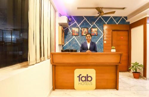 Perumbakkam Hotel | FabHotel Lloyds Inn