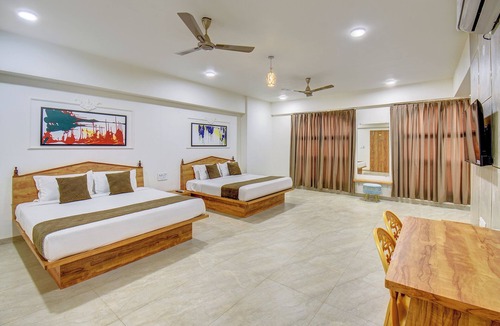 Nashik Hotel | Fabhotel Majestic Pearl