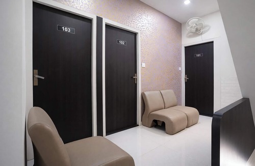 Kandiwali West Hotel | Fabhotel Marvey Residency