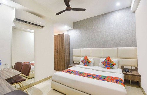 Gurugram Hotel | FabHotel Monsella - Nr SHALBY International Hospitals, Golf Course Road Gurgaon