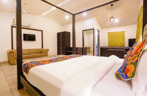 Sainagar Hotel | FabHotel Nature’s Nest In - Nr. Candolim Beach