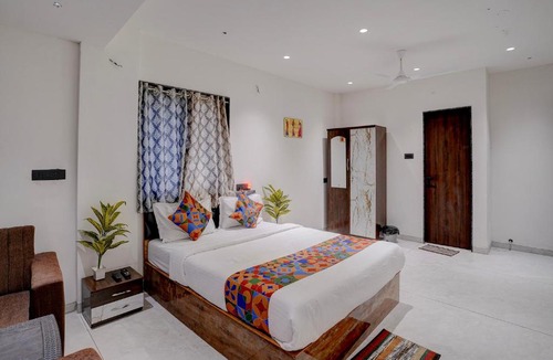 Nashik Hotel | FabHotel Opulence Stay