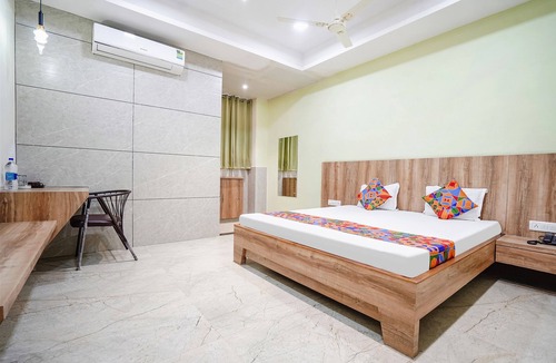 Raipur Hotel | FabHotel Park Mahindra