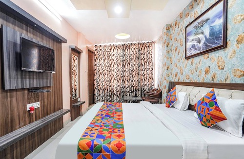 Allahabad Hotel | FabHotel Rameshwar Inn