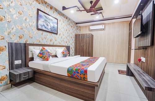 Allahabad Hotel | FabHotel Rameshwar Inn