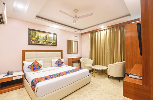 Patel Nagar Hotel | FabHotel Ramhan - Nr. Patel Nagar Metro
