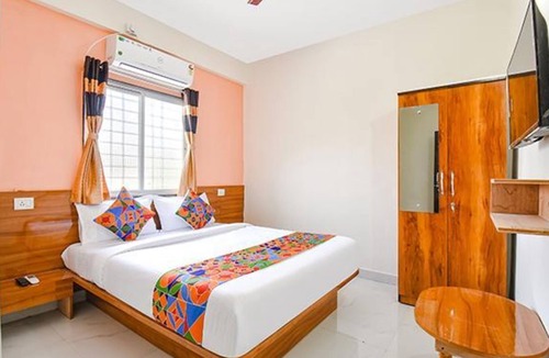 Hinjawadi Hotel | FabHotel Silver 9