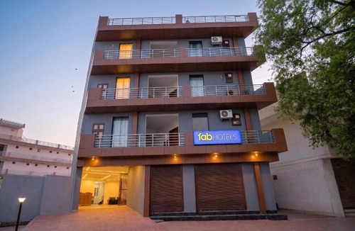 Gurugram House | FabHotel Sky Sector 76