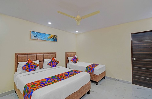 Hyderabad Hotel | Fabhotel Srikara Grand Luxury Rooms