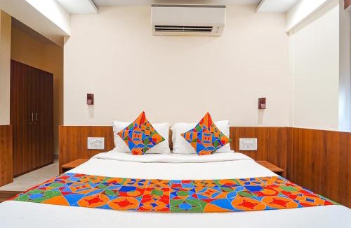 Gopalapuram Hotel | FabHotel Stayz Inn US Consulate