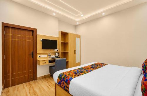 Varanasi Hotel | FabHotel Vatsa Residency