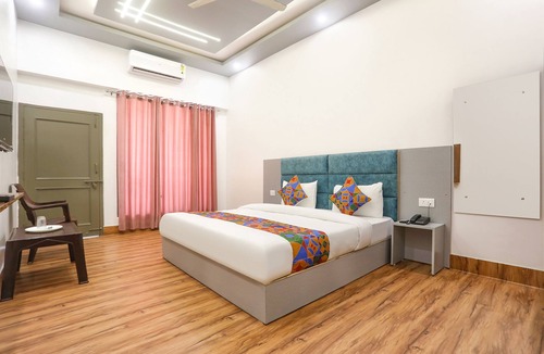 Allahabad Hotel | Fabhotel Villa The Suites