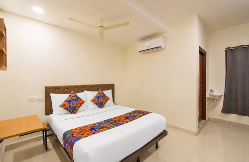 LB Nagar Hotel | FabHotel White Ridge Kamineni - Nr. Saroornagar Indoor Stadium- L.B Nagar