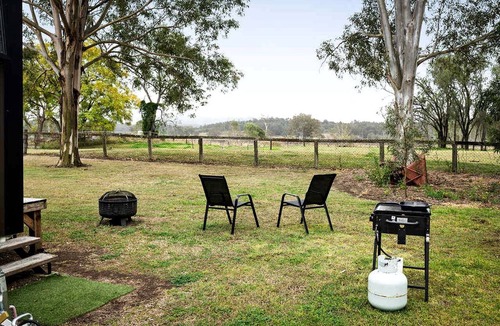 Calvert Cabin | Fantastic Tiny House with Nice Sights in Glen Caim, Queensland