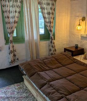 Banjar Hostel | Finding Clover