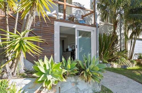 Freshwater Apartment | Freshwater Coastal Nook Walk to Beach & Cafes