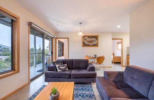 Coles Bay Apartment | Freycinet Stone Studio 5 - Greystone