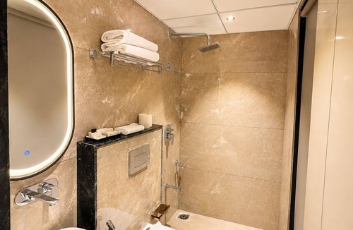 Gandhinagar Hotel | Fun Hotels Gandhinagar