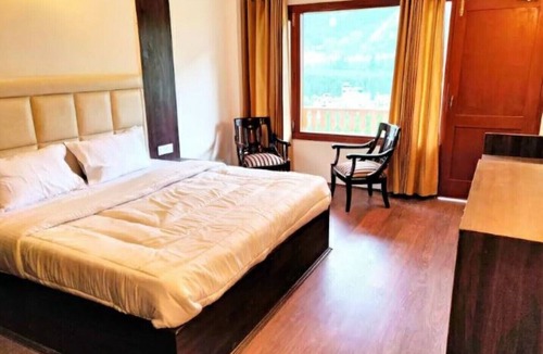 Manali House | G Villas- Luxurious Cottage with beautiful mountain view 4