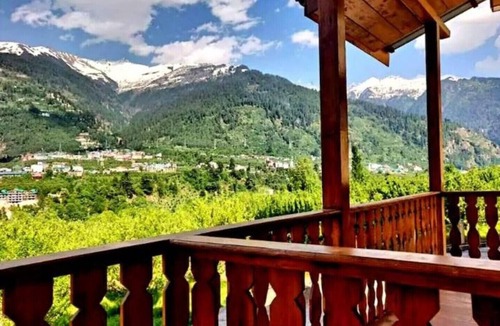 Manali House | G Villas- Luxurious Cottage with beautiful mountain view 4
