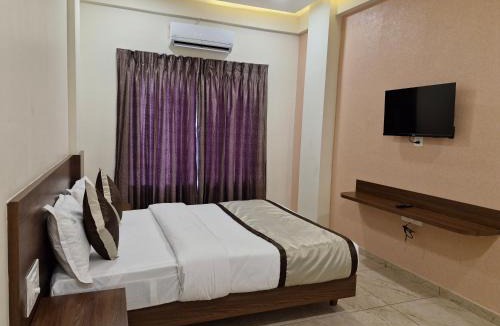 Kolhapur Hotel | Ganeshratna Ventures Hotel Veluvan